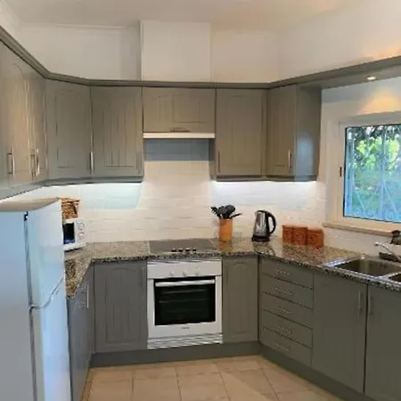 Vila With Sea Views *